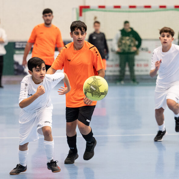 Turnier unter Jugendzentren: „Fußball bei Nacht“