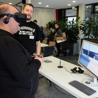 Mit VR-Brillen in künstliche Welten abtauchen