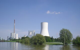 Kraftwerk am Rhein